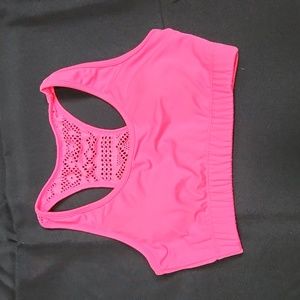 Zyia Paden, sports bra, hot pink